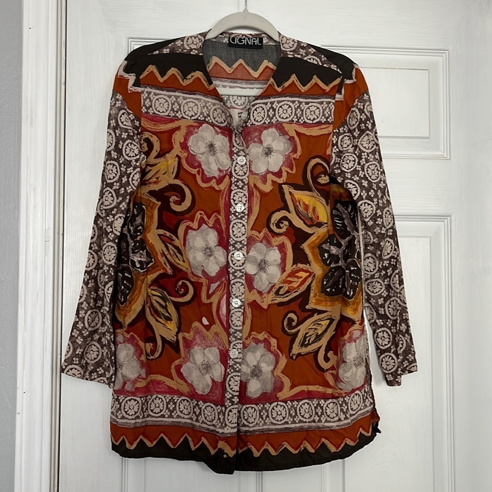 “Cignal- button down floral blouse size small”